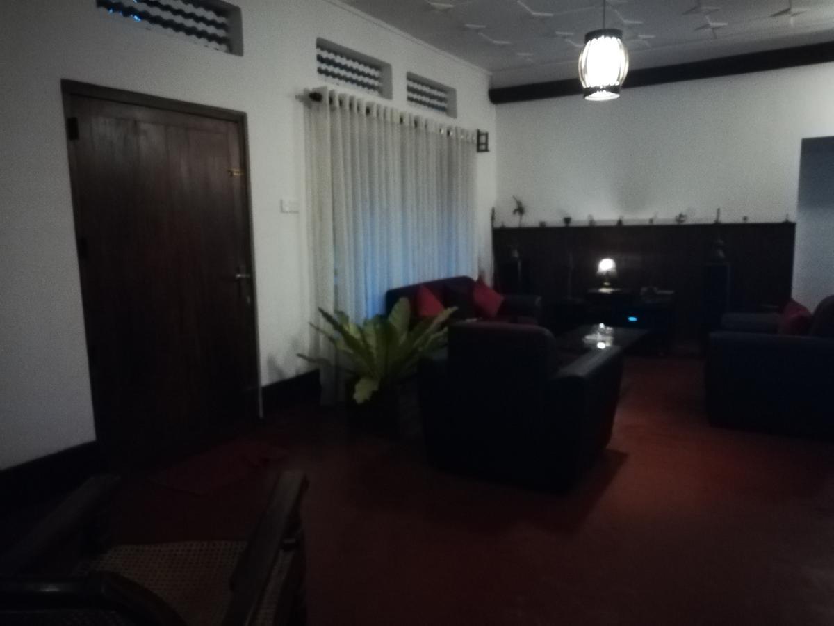 Hotel Mahaweli Shades Kandy Esterno foto
